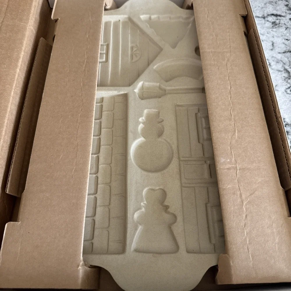 Vintage 1994 SUPERSTONE GINGERBREAD MOLD KIT MADE BY SASSAFRAS IN USA New in Box